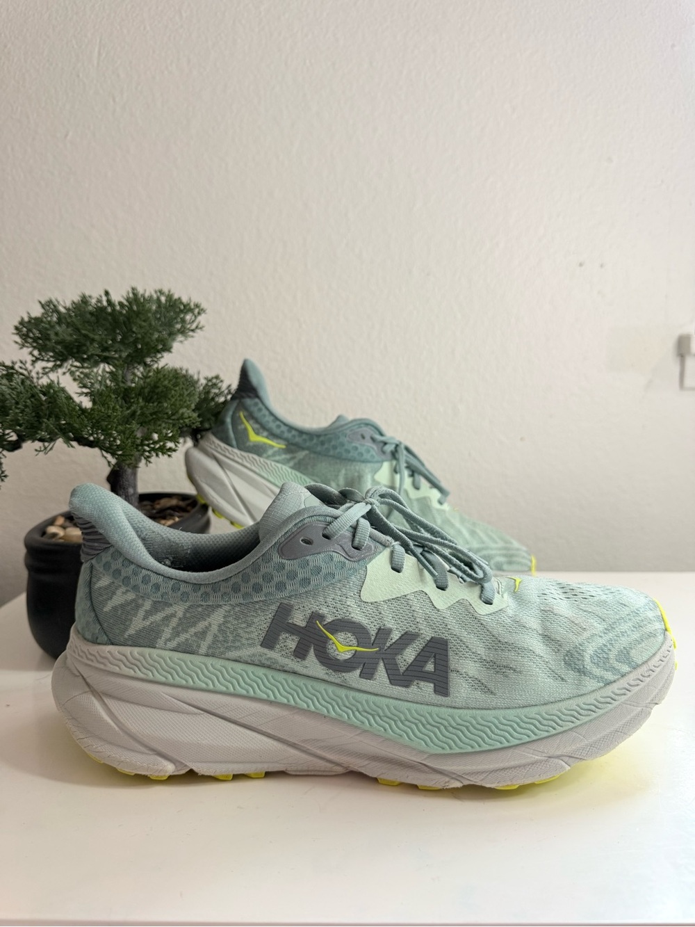 Hoka Challenger ATR 7 Women size 10.5 green Teal Trail Running Shoe with Yellow